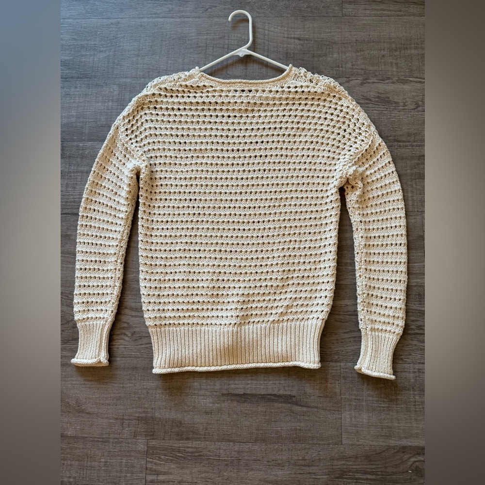 NWT Vineyard Vines Cream Hole Beach Martha’s Vineyard Inspired Sweater Size S - Picture 2 of 7